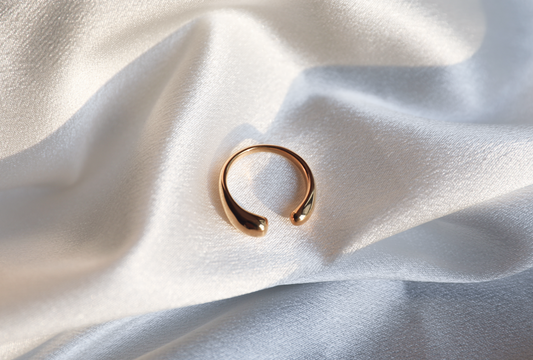 Exquisite Asymmetrical Open Ring